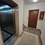 Karoglan Apartman *