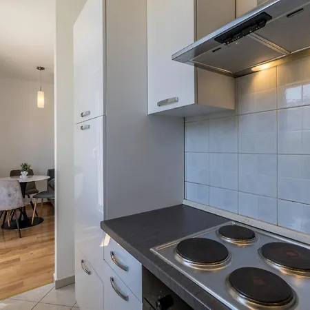 Apartamento Karoglan Split