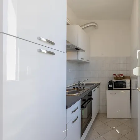 Apartamento Karoglan